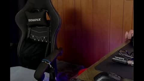 Dakota Dixxon online show from 02.20.25