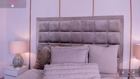 Snapshot of dakotawangi chatting on 02.18.26 online show from 02.18.26