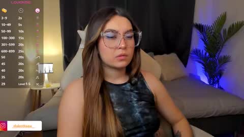 dakottaa__ online show from 11.23.25