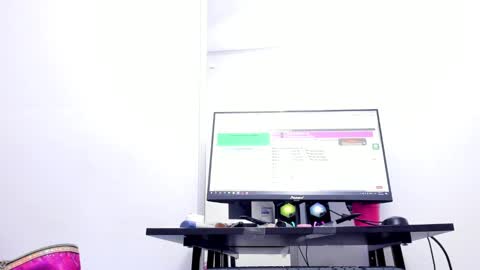 Snapshot of dalia_2 chatting on 01.17.25 Ren online show from 01.17.25