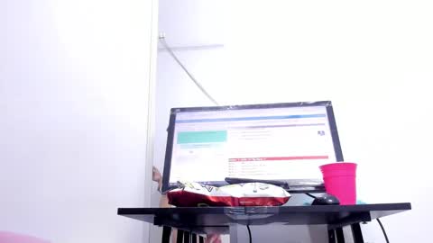 Snapshot of dalia_2 chatting on 01.20.25 Ren online show from 01.20.25