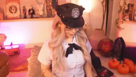 Dalia Morgan online show from 10.24.25