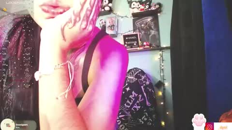 Snapshot of dalia_vorhees chatting on 12.19.24 dalia_vorhees online show from 12.19.24