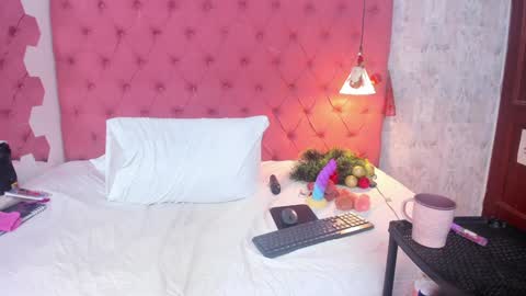 Snapshot of daliascoth chatting on 12.29.24 Dalia online show from 12.29.24