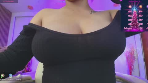 Snapshot of daliia_ chatting on 12.27.24 Daliia    online show from 12.27.24