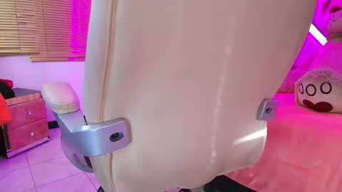 Daliia    online show from 12.02.25