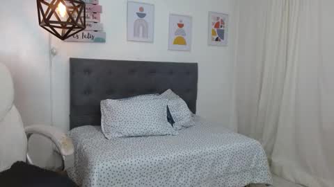 Dalila online show from 10.17.25