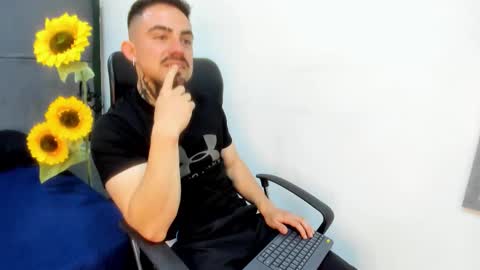 Snapshot of dallas_whitee chatting on 02.16.26 Dallas whitee online show from 02.16.26