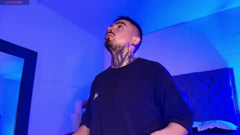 Dallas whitee online show from 04.06.26