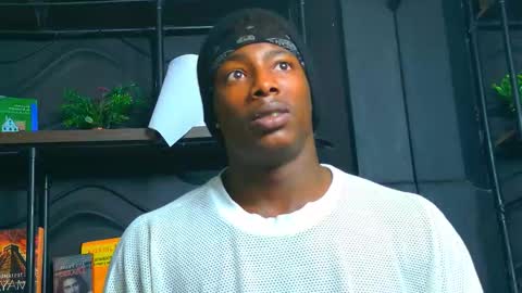 Snapshot of dalton_asher chatting on 10.05.25 dalton_asher online show from 10.05.25