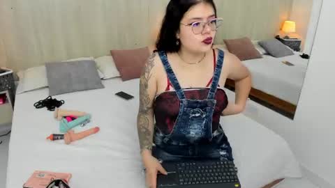 Damaris Ponce online show from 07.04.26