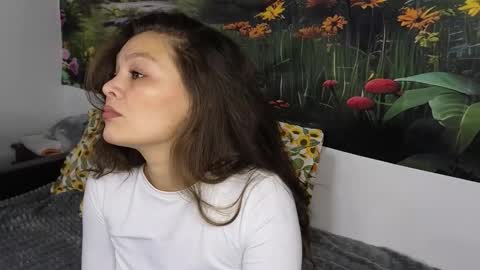 Snapshot of damedefeu chatting on 10.02.25 damedefeu online show from 10.02.25