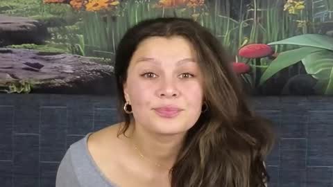 Snapshot of damedefeu chatting on 10.14.25 damedefeu online show from 10.14.25