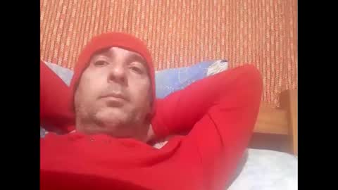 Snapshot of damian_2025 chatting on 10.31.25 damian_2025 online show from 10.31.25