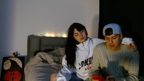 Snapshot of damian_n_maya chatting on 10.21.25 Damian   Maya online show from 10.21.25