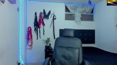 Snapshot of damian_torner chatting on 12.13.24 Damian torner online show from 12.13.24