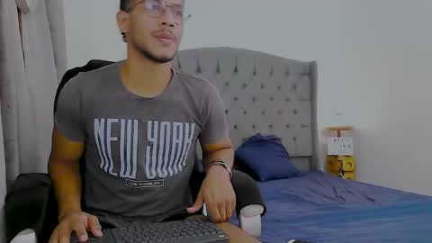 Snapshot of damiann_rees chatting on 12.20.25 instagram damiannreed. online show from 12.20.25