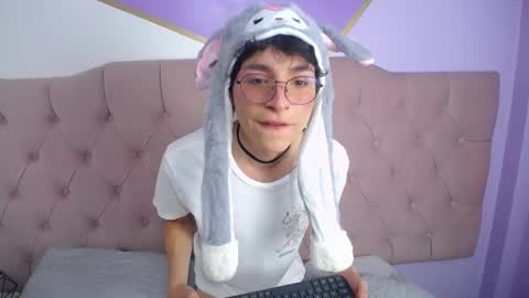 Damiian21  online show from 02.24.25