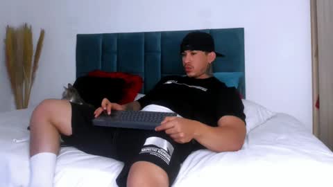 INSTAGRAM  DAMMIANMILLEROFICIAL online show from 11.12.25