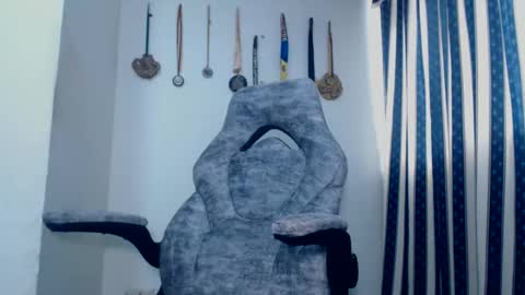 Snapshot of dammuscle chatting on 09.30.25 dammuscle online show from 09.30.25