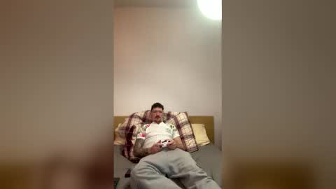 Snapshot of damo111694 chatting on 02.25.26 damo111694 online show from 02.25.26