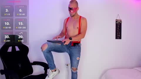 Snapshot of damon_baker0 chatting on 10.18.25 Damon bakert online show from 10.18.25