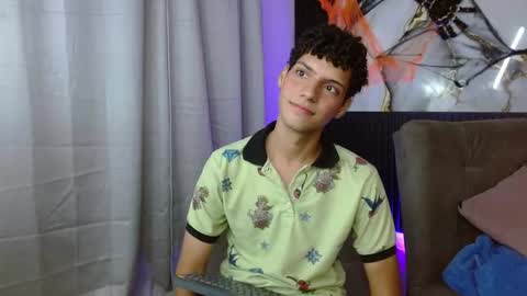 Snapshot of dan_sweetboy chatting on 10.24.25 Daniel  online show from 10.24.25