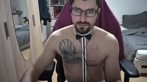 King Dan online show from 11.22.25