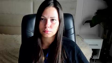 Dana Dom online show from 10.20.25