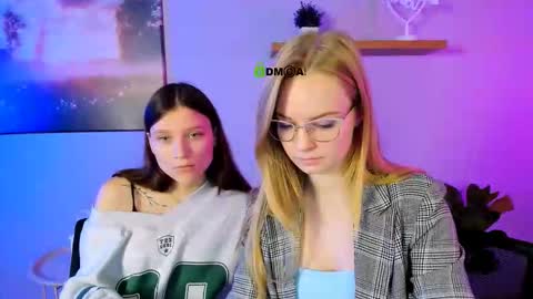 Snapshot of dana_sweet__ chatting on 10.11.25 dana_sweet__ online show from 10.11.25