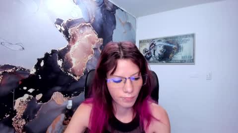 Snapshot of danaarey chatting on 02.07.25 Danaa Rey online show from 02.07.25