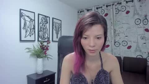 Snapshot of danaarey chatting on 02.19.25 Danaa Rey online show from 02.19.25