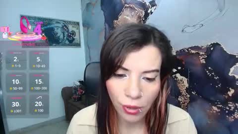 Snapshot of danaarey chatting on 09.20.25 Danaa Rey online show from 09.20.25