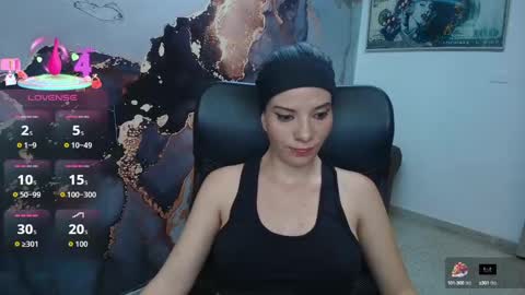 Snapshot of danaarey chatting on 10.08.25 Danaa Rey online show from 10.08.25