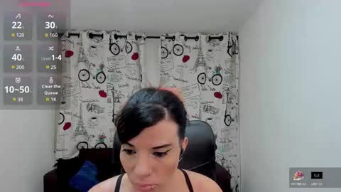 Snapshot of danaarey chatting on 10.23.25 Danaa Rey online show from 10.23.25