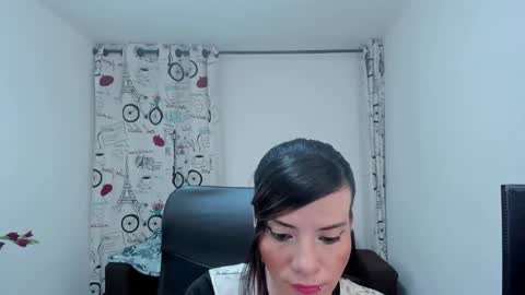 Snapshot of danaarey chatting on 10.27.25 Danaa Rey online show from 10.27.25