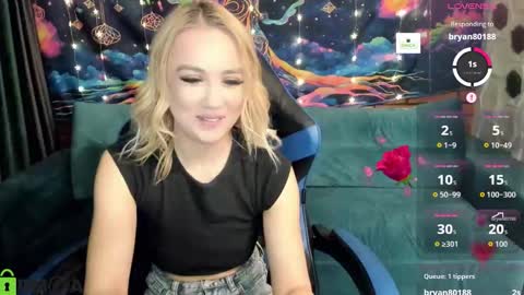 dances_queen online show from 01.06.26
