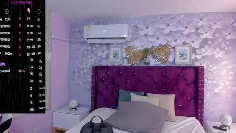 Daniela online show from 02.23.25