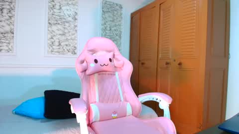 Danella Houston online show from 10.08.25