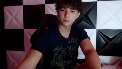 Snapshot of dani_cumboy chatting on 12.21.24 dani_cumboy online show from 12.21.24