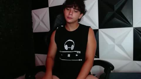 Snapshot of dani_cumboy chatting on 12.28.24 dani_cumboy online show from 12.28.24