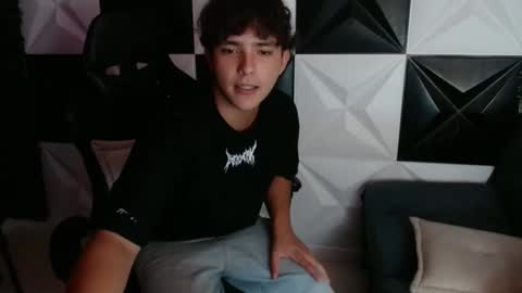 Snapshot of dani_cumboy chatting on 01.08.25 dani_cumboy online show from 01.08.25