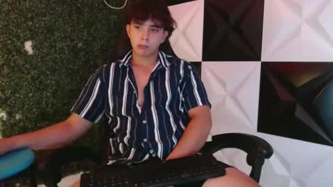 Snapshot of dani_cumboy chatting on 02.15.25 dani_cumboy online show from 02.15.25