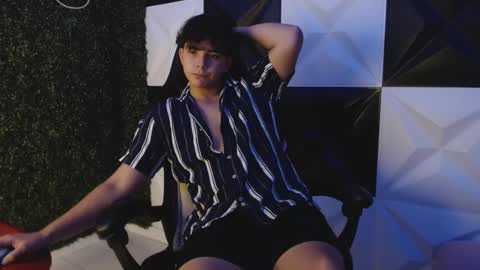 Snapshot of dani_cumboy chatting on 02.18.25 dani_cumboy online show from 02.18.25