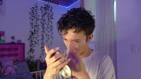 Snapshot of dani_dancer chatting on 06.08.26 Dani Dancer online show from 06.08.26