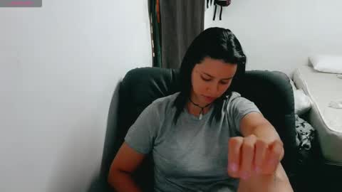 dani y jocelyn online show from 10.21.25