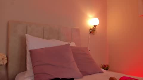 Hi I am Dani online show from 02.17.25