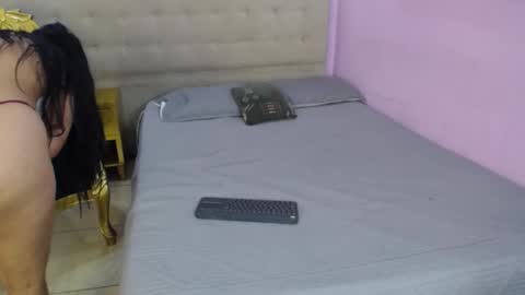 Danibloom  online show from 02.25.26