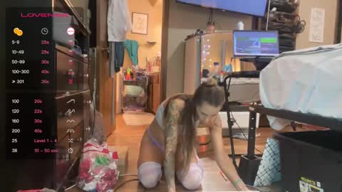 Snapshot of danidragon69 chatting on 12.25.24 Dani Dragon online show from 12.25.24