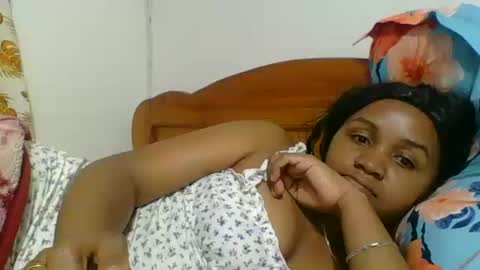 danie80704 online show from 12.19.25